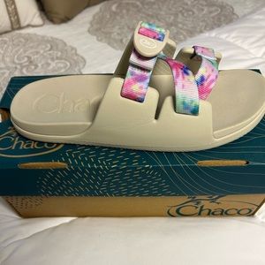 NWT Chacos Chillos Slides